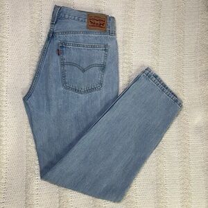 Levi’s “Low Pro Straight” light blue denim jeans. Size 28.